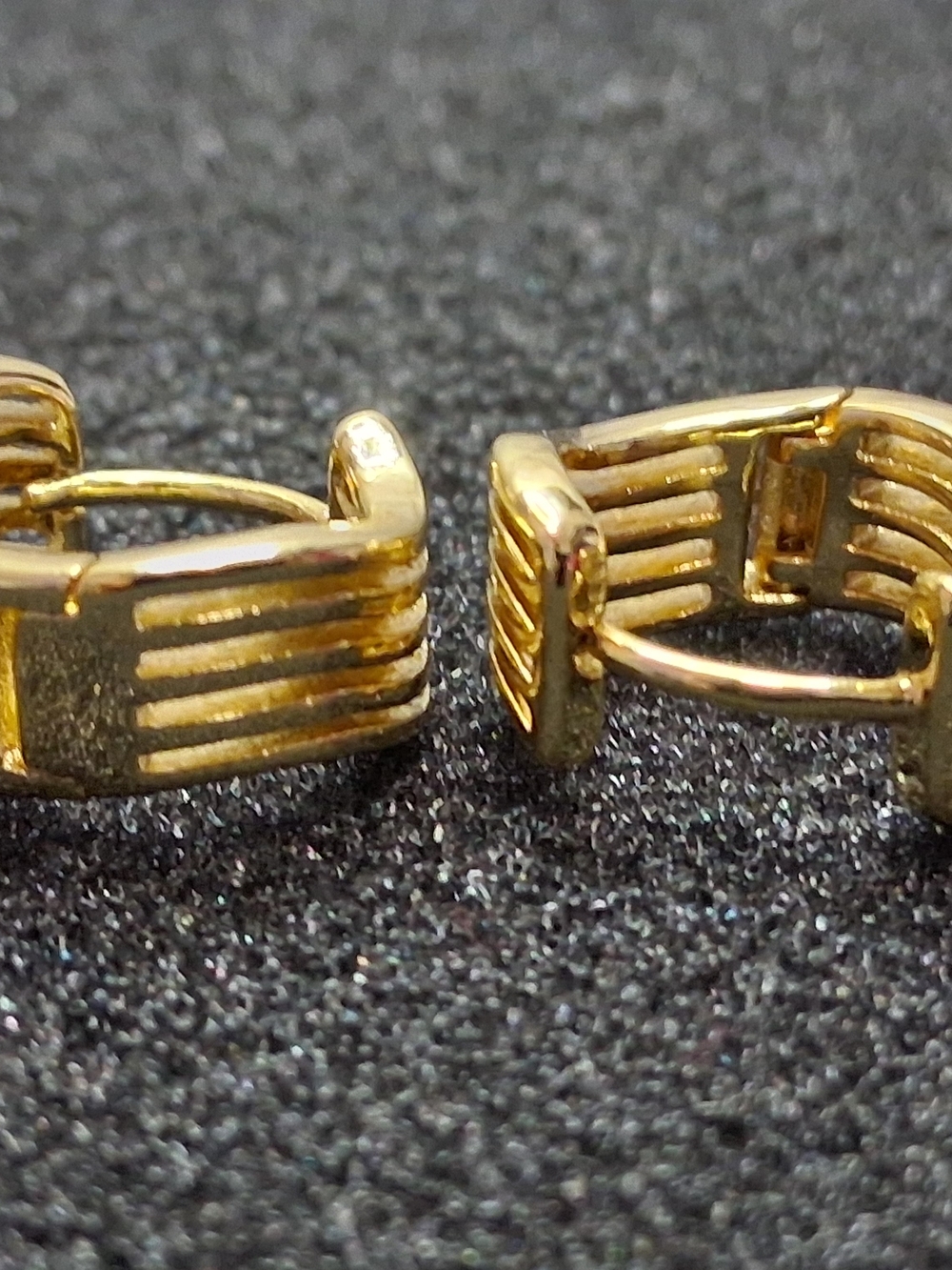 Ribbed Gold Hinge Hoop Earrings for Women